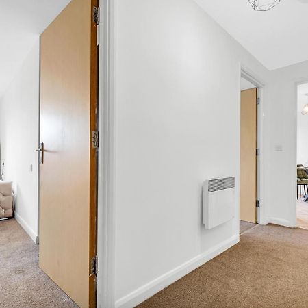 Stylish 4Th Floor 2 Bedroom En Suite City Centre Apartment With Parking By Azura Nights Birmingham Dış mekan fotoğraf