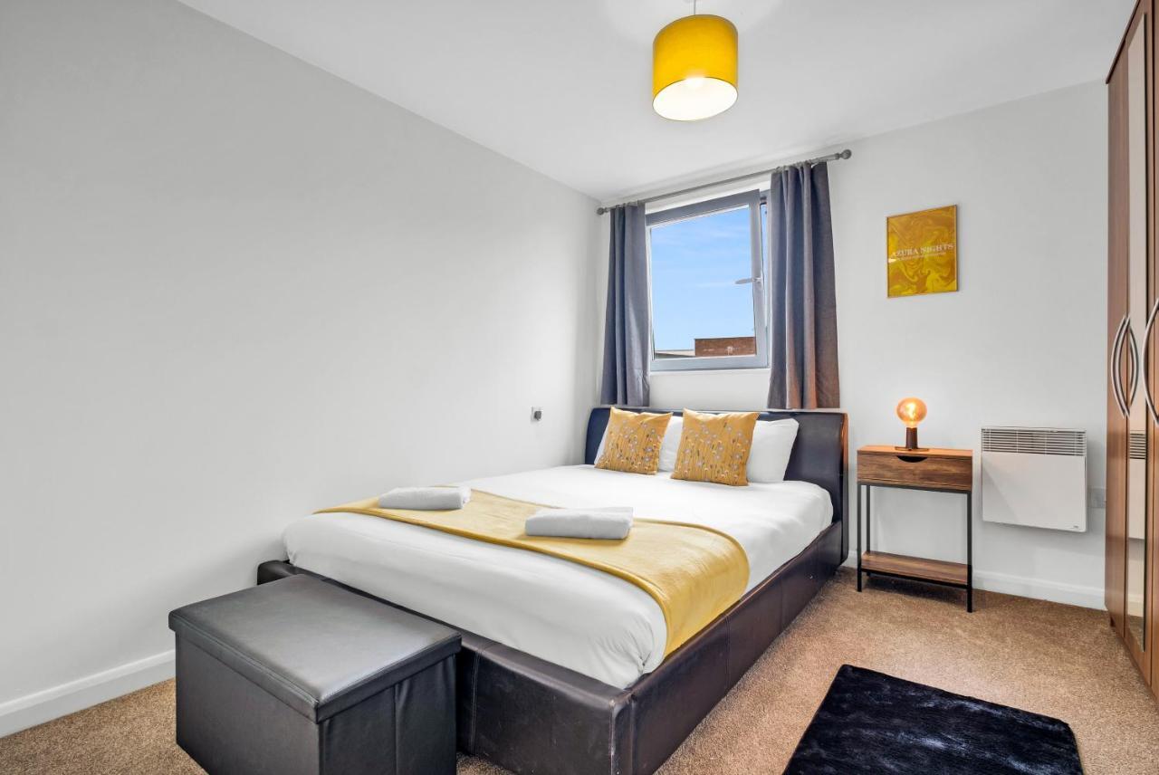 Stylish 4Th Floor 2 Bedroom En Suite City Centre Apartment With Parking By Azura Nights Birmingham Dış mekan fotoğraf